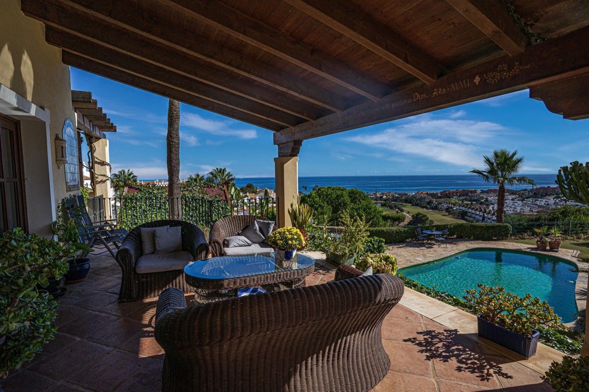 How to Value my Villa Worth on the West Costa del Sol? (2026 Guide)